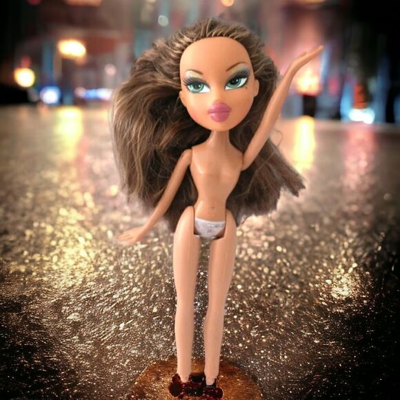 Bratz Rock Angelz Yasmin Original 2005 MGA Entertainment Green Eyes No Clothes. - Picture 1 of 15